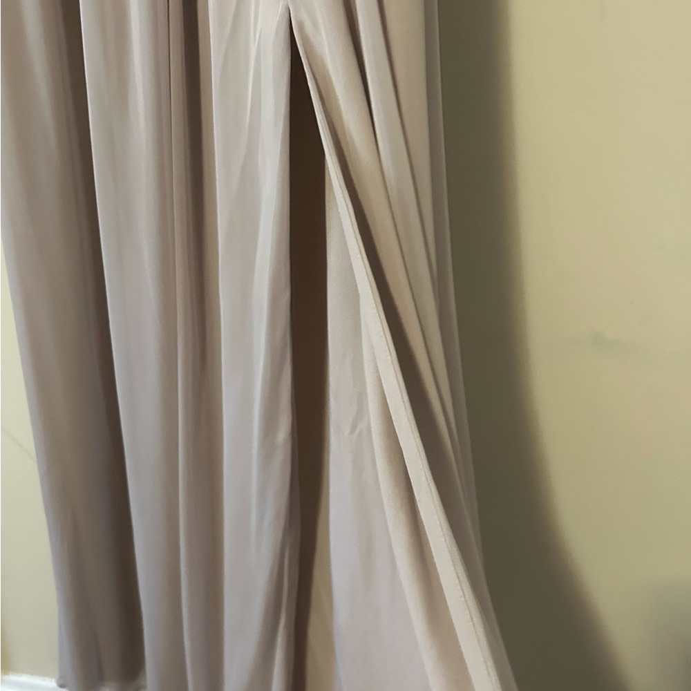 Formal dress - Picture 3 of 4